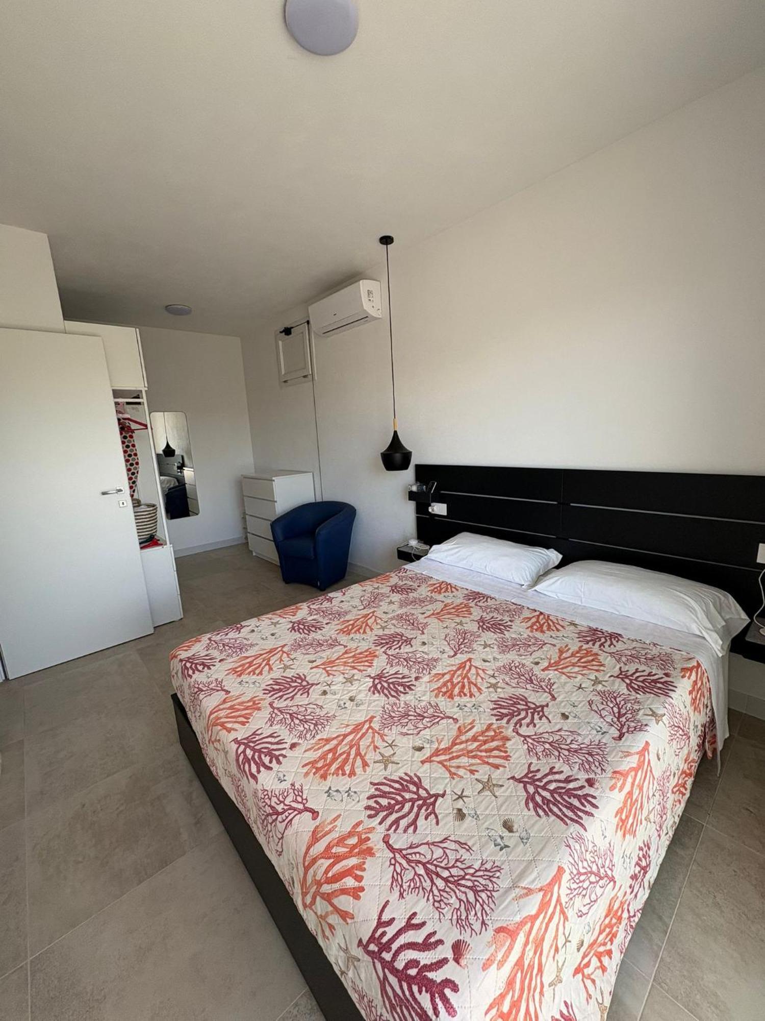 Torregrande Apartments Торре-Гранде Экстерьер фото